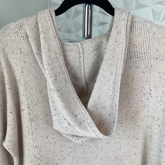 Subtle Luxury sweater oatmeal sweater size M/L - Picture 2 of 5